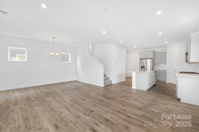 Building Photo - 14032 Penbury Ln