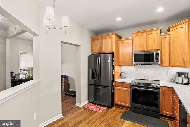 Building Photo - 2080 Deer Run Dr