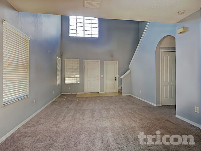 Foto del edificio - 8405 Quarter Horse Dr