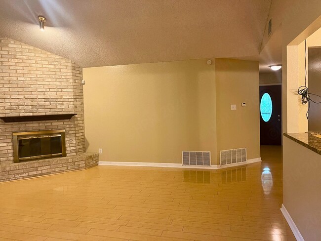 Foto del edificio - Beautiful 3 Bedroom Home with Covered Patio in Ridge Creek