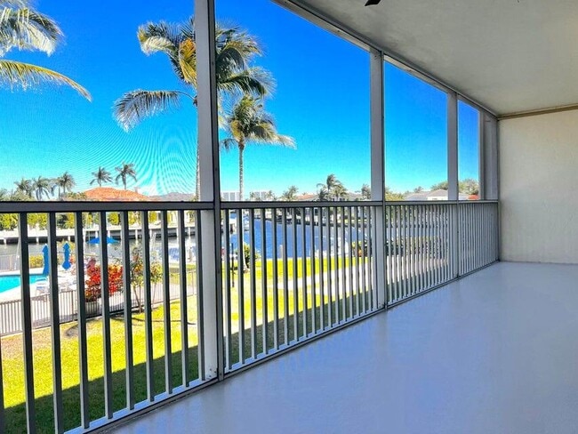 Foto del edificio - 400 N Federal Hwy