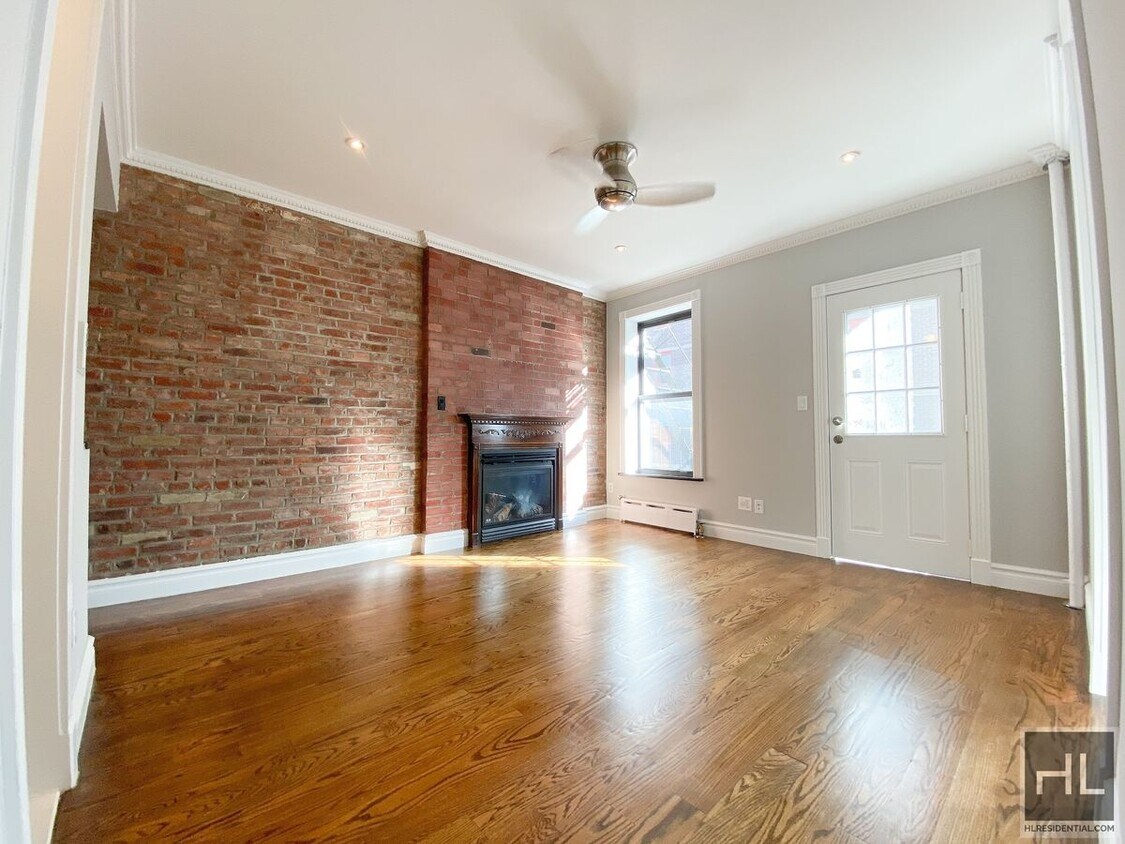 Foto principal - East 18th Street