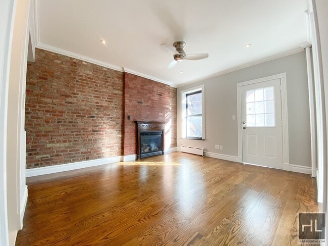 Building Photo - E 18TH ST.