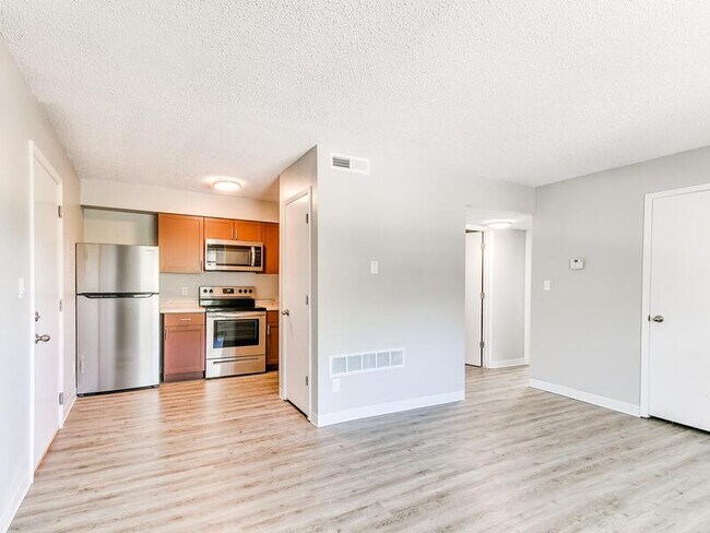 Foto del edificio - 1014-1028 Shagbark Drive - 4