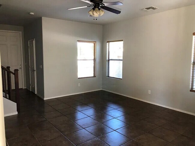 Building Photo - 2595 S Southwind Dr