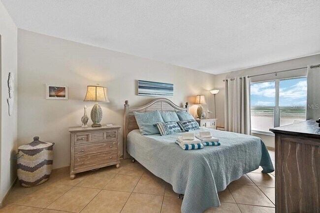 Foto del edificio - 6154 Midnight Pass Rd