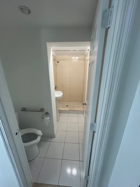 Full bath with shower downstairs - 6221 SW 138th Ct