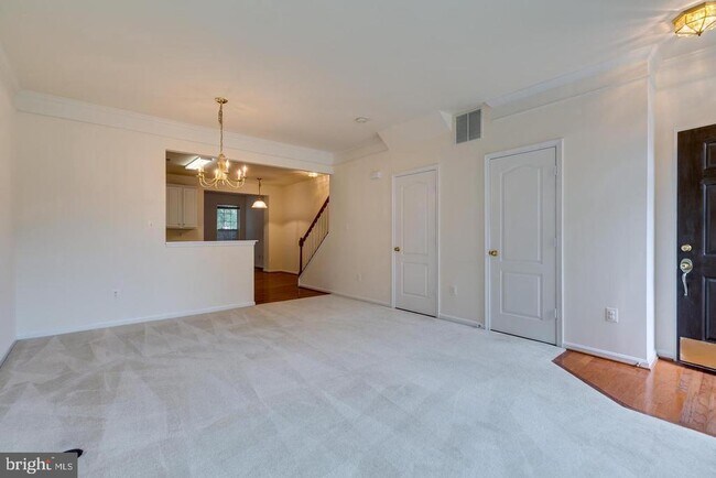 Foto del edificio - 13129 Park Crescent Cir