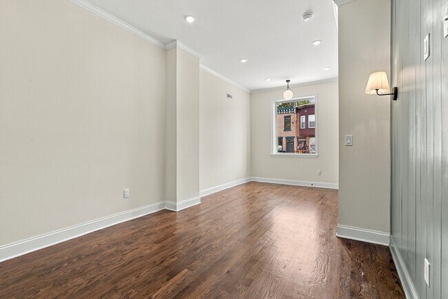 Building Photo - 2434 N 33rd St