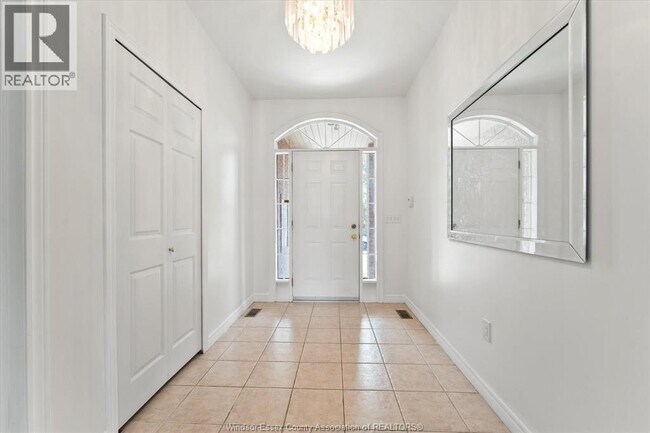 Building Photo - 2205 Randolph Ave