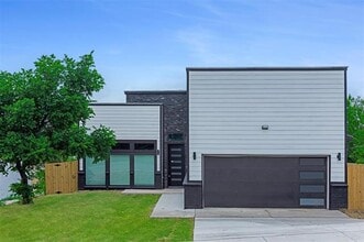 Building Photo - 5628 Houghton Ave
