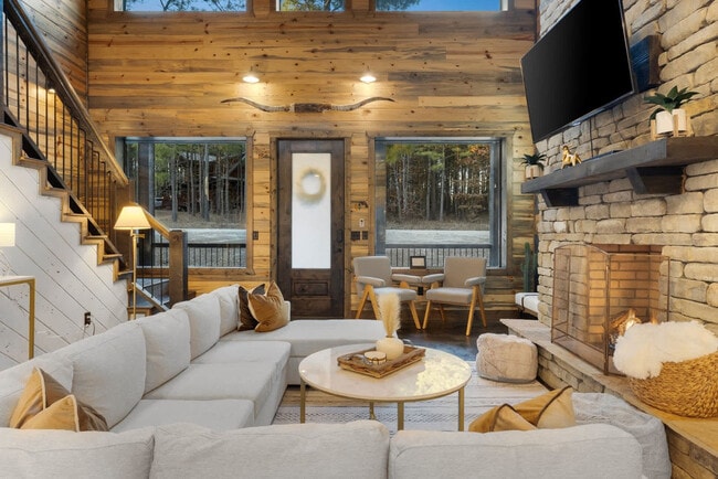 Foto del edificio - 222 Lost Creek Trl