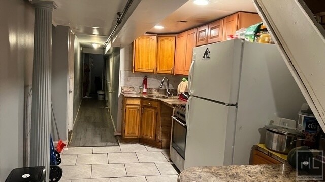 Foto del edificio - LARGE ROOM FOR RENT BROOKLYN AVENUE/ PRIME...