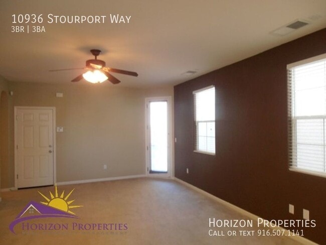 Building Photo - Modern Two-story 3 Bed 2.5 Bath 1,374 sqft...