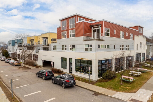 Primario - Packard Lofts