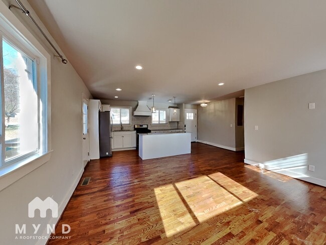 Building Photo - 2677 Tilson Rd