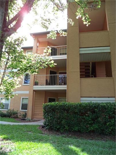 Two bedroom and two bathroom condo with lakeview balcony - Two  bedroom and two bathroom condo with lakeview balcony