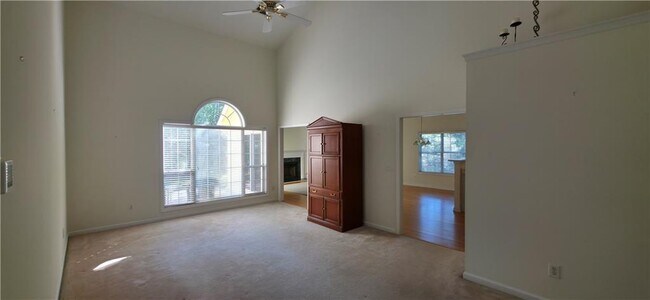 Foto del edificio - 3643 Dunbar Ln