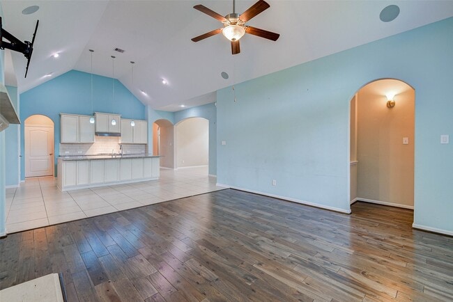 Foto del edificio - 2603 Deerwood Heights Ln