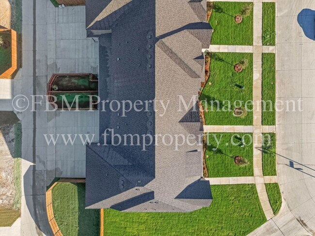 Foto del edificio - 1801 Refuge Wy