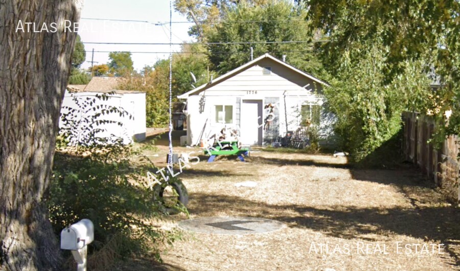 Primary Photo - Cozy 2 bedroom home near Southeast Park Hill