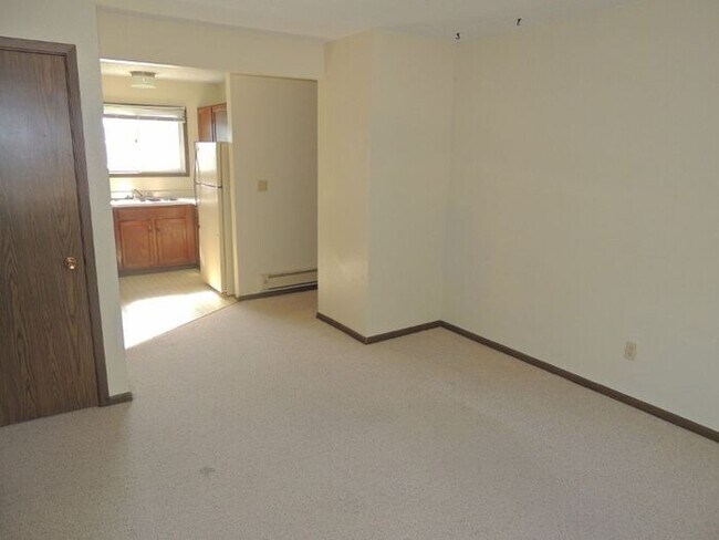 Foto del edificio - $995 | 2 Bedroom, 1 Bathroom Apartment | Cat Friendly* | Available for August 1st, 2026 Move In!