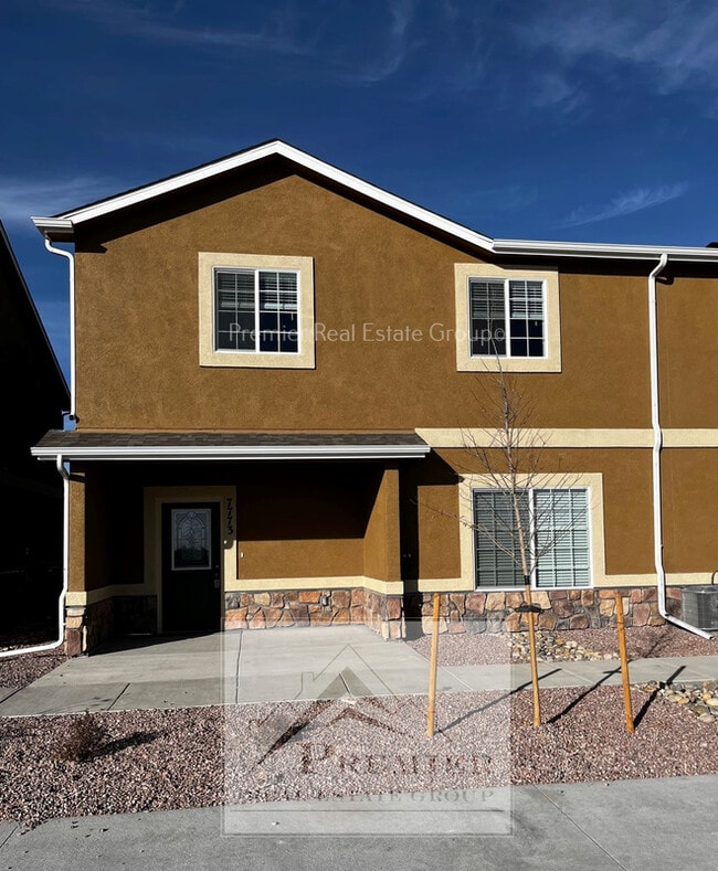 Building Photo - 7773 Sand Lake Heights