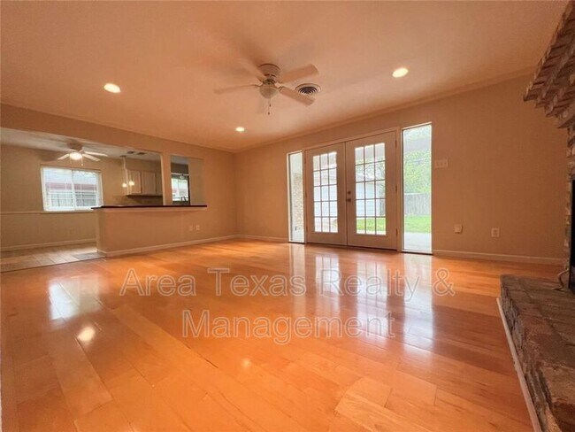 Foto del edificio - 4834 Sanford Rd