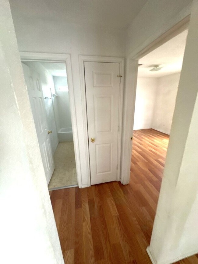 Foto del edificio - 3414 Cantabrian Dr