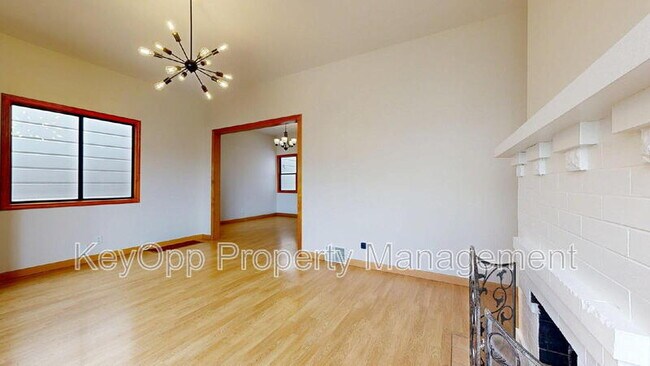 Foto del edificio - 806 34th Ave