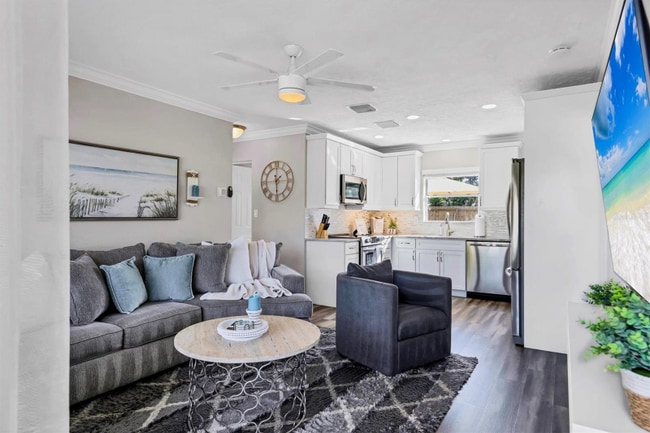 Building Photo - 1711 Marilyn Ave