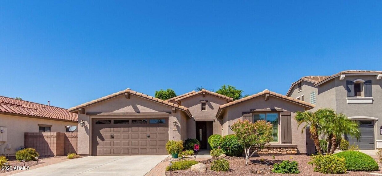 Primary Photo - 2680 E Lodgepole Dr