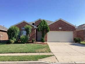 Building Photo - 3909 Old Richwood Ln