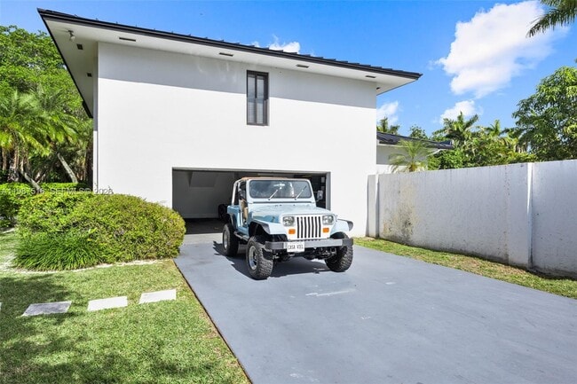 Building Photo - 14615 SW 77th Ct