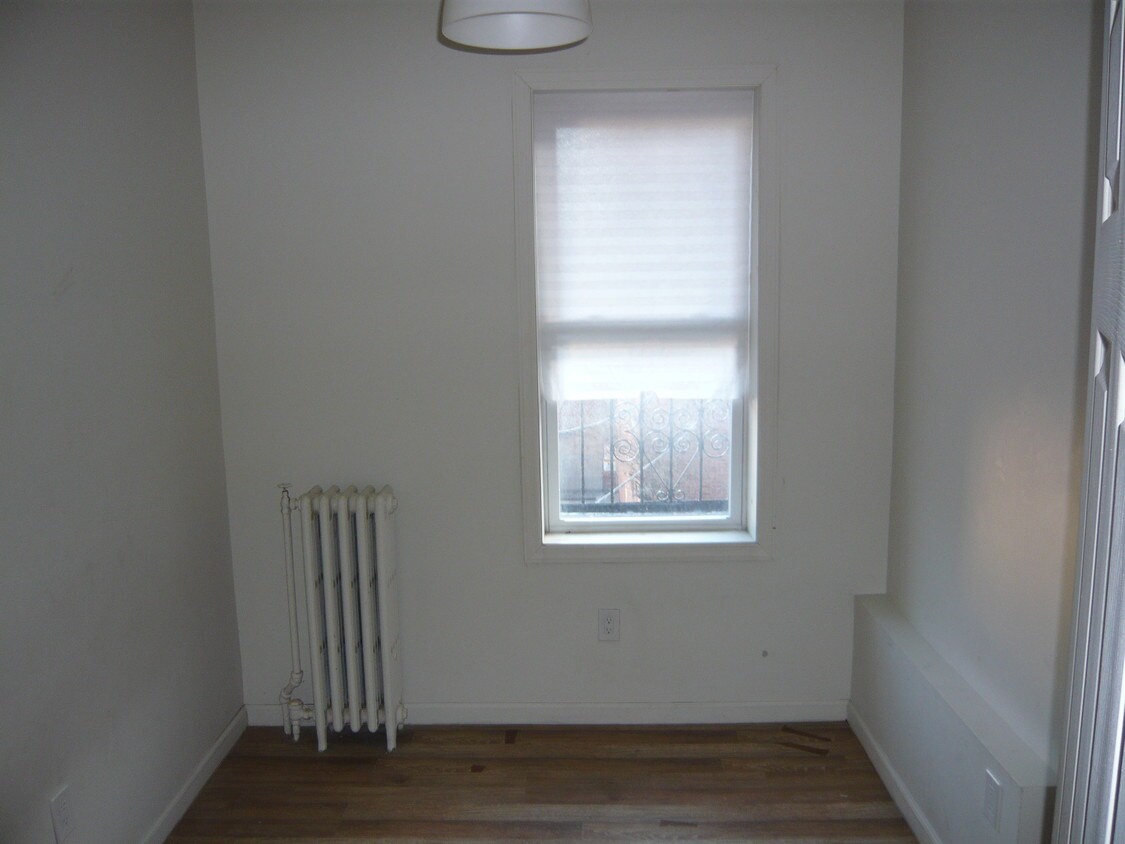 Primary Photo - 160 Vroom St