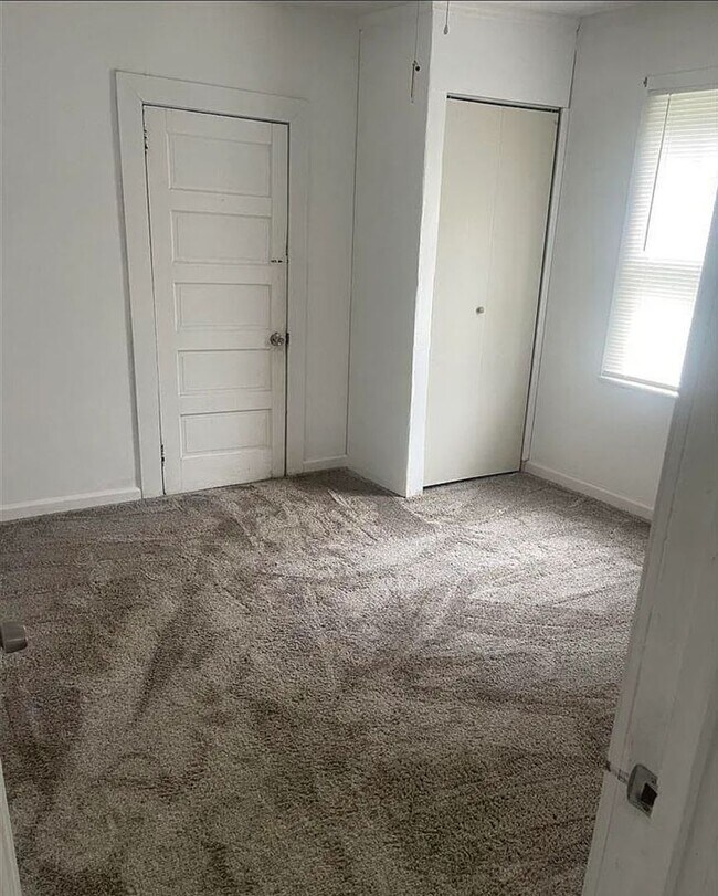 Foto del edificio - Bungalow- 2 bedroom 1 bath