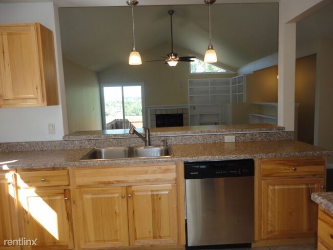 Foto del edificio - 3 br, 2.5 bath House - 1 Near 64th Ward Rd