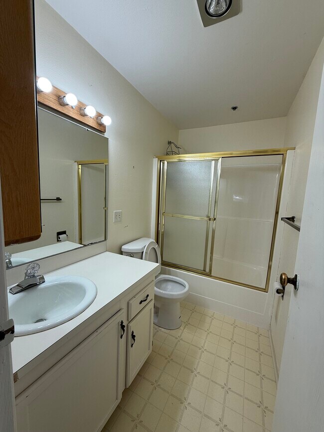 Building Photo - 18620 52nd Ave W