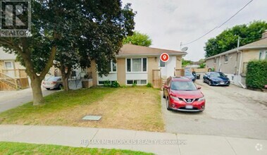 Building Photo - 646 Mountview Pl