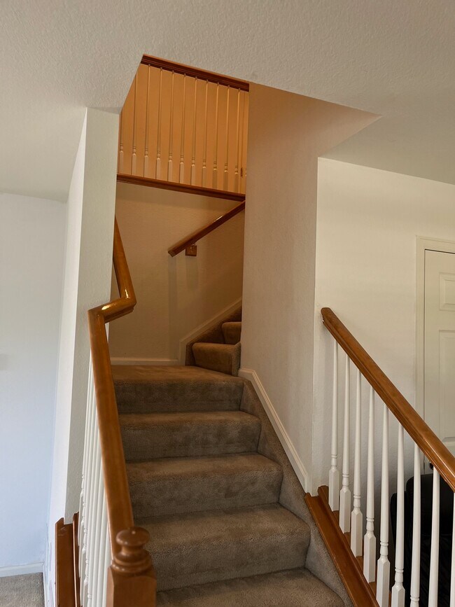 Foto del edificio - 12831 Mayfair Way