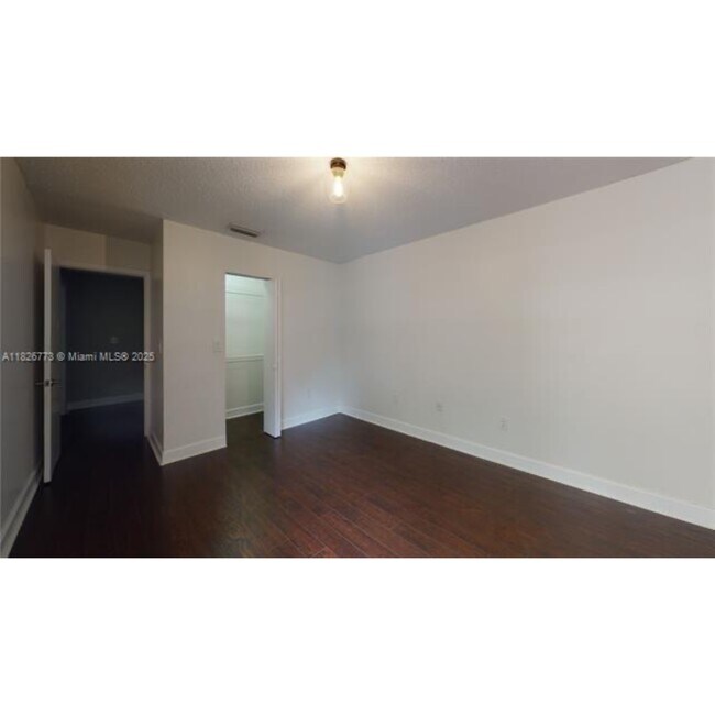 Foto del edificio - 11212 SW 132nd Ct W
