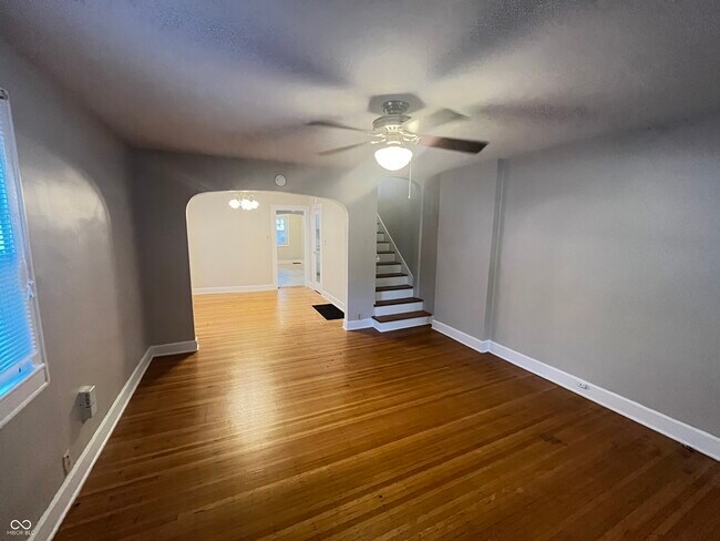 Foto del edificio - 5542 N College Ave