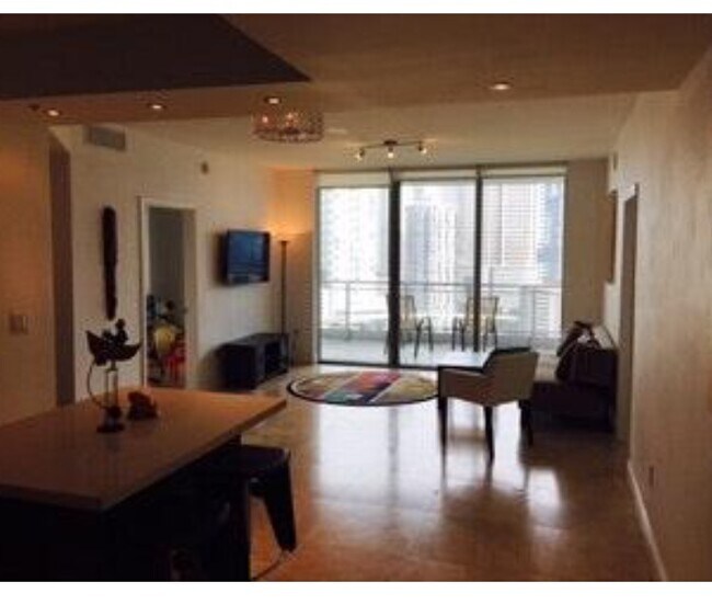 Foto del edificio - 90 SW 3rd St