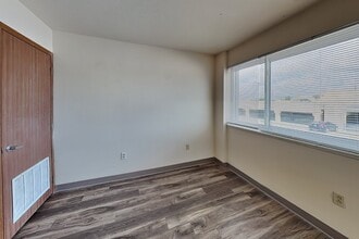 Building Photo - 300 Stanton Ave