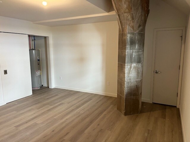 Foto del edificio - 92 E Forest Ave