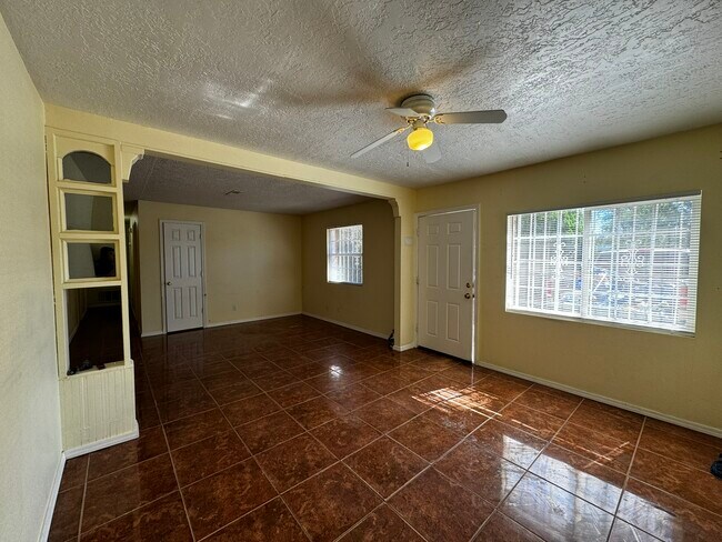Foto del edificio - 4813 W Glen Dr SW