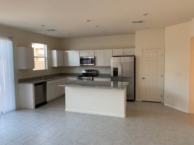 Building Photo - BEAUTIFUL HOME IN THE SW!!!!