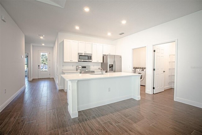 Building Photo - 11832 NE 64th Way