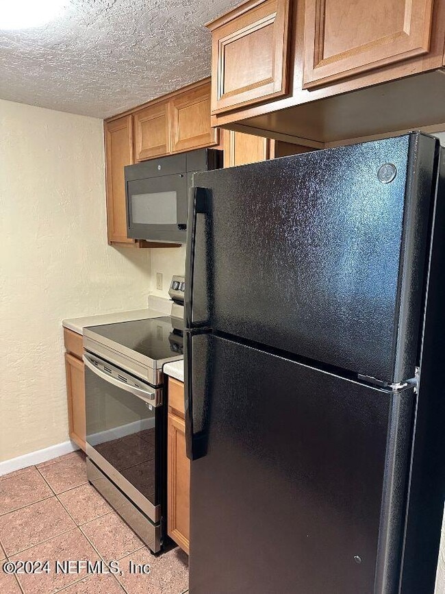 Foto del edificio - 60 Masters Dr