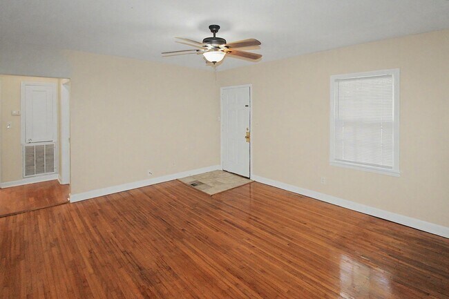 Foto del edificio - 3718 McMillan St